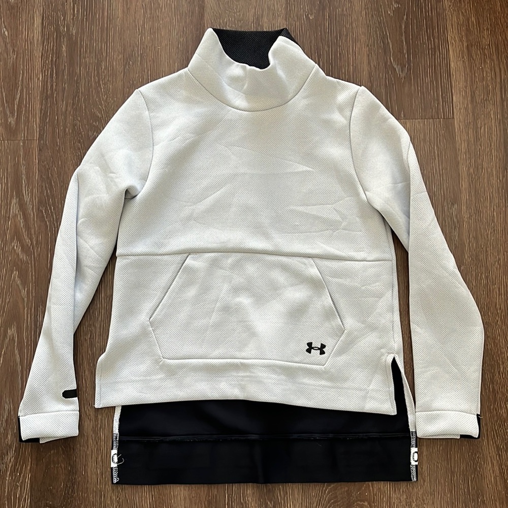 Under Armour women’s mock turtleneck long sleeve white black pullover:size small